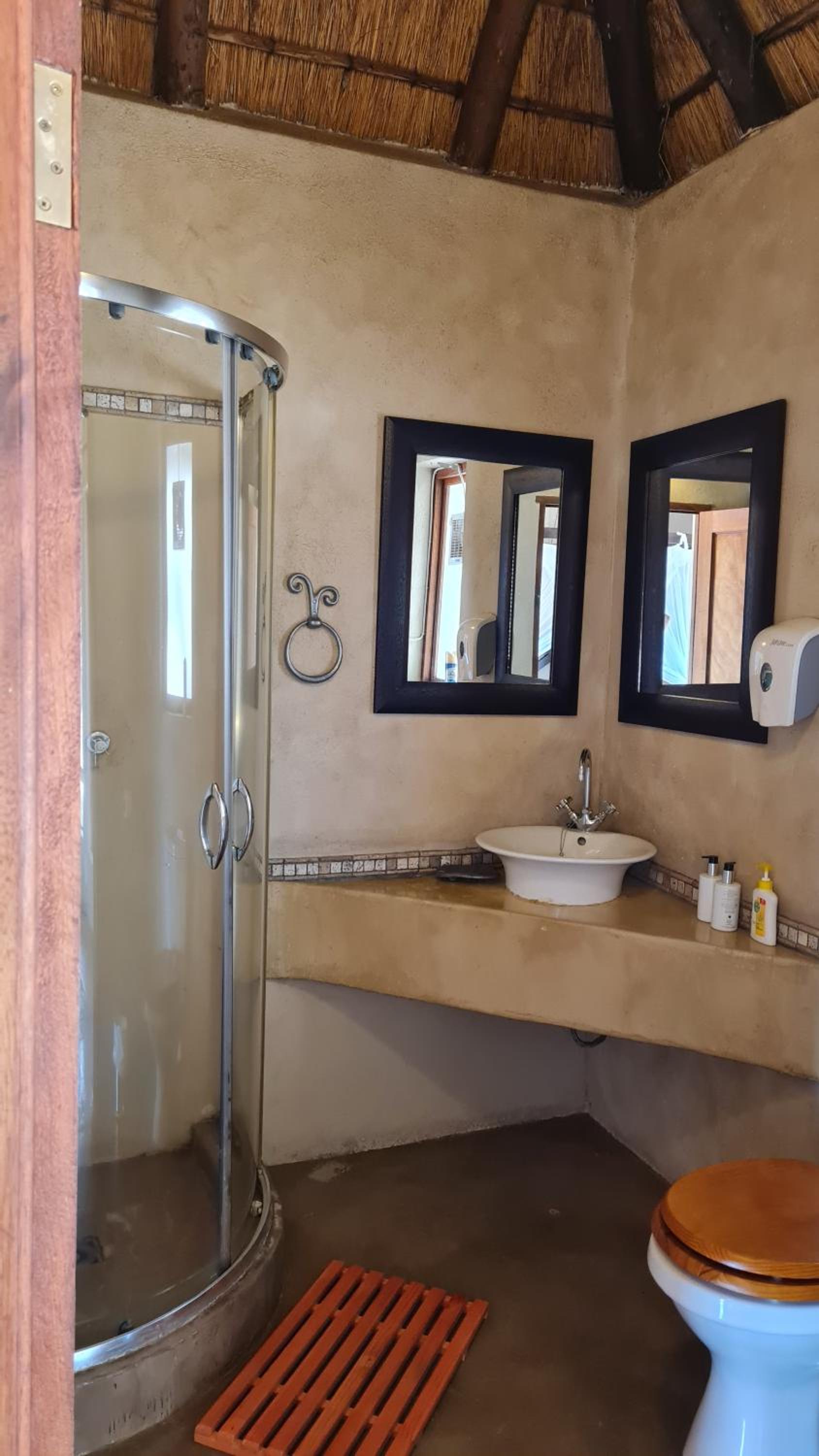 Thornhill Safari Lodge