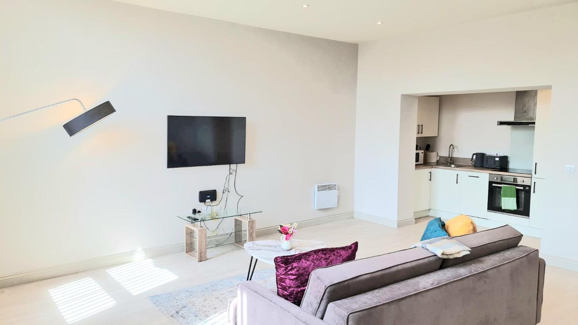 Stylish Apartment 1 Bed Sleeps 2 Parking view 2