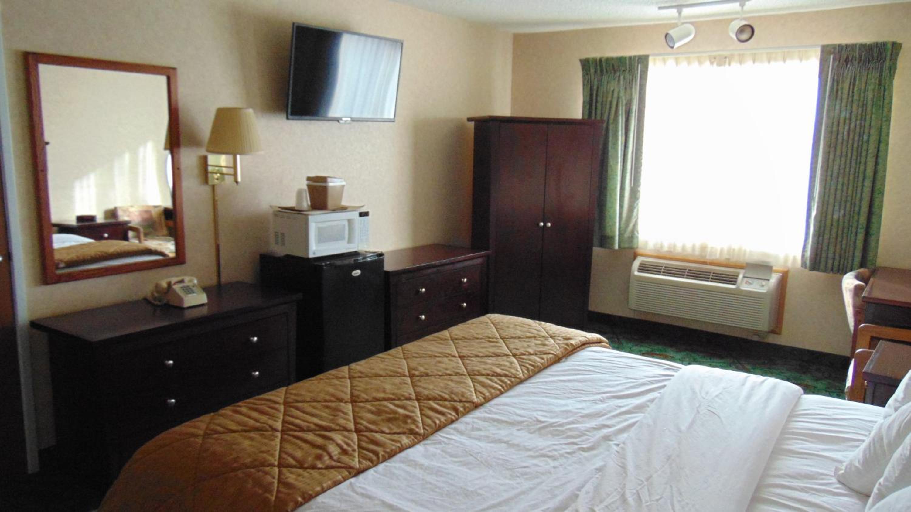 Montrose Vacations - Stay Wise Inns of Montrose - Property Image 12
