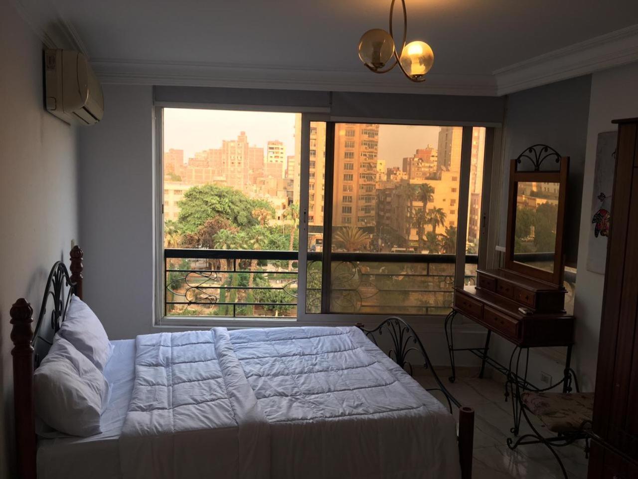 Luxury duplex on the Nile in Manial