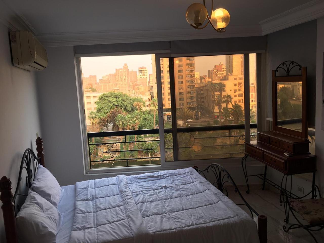 Luxury duplex on the Nile in Manial