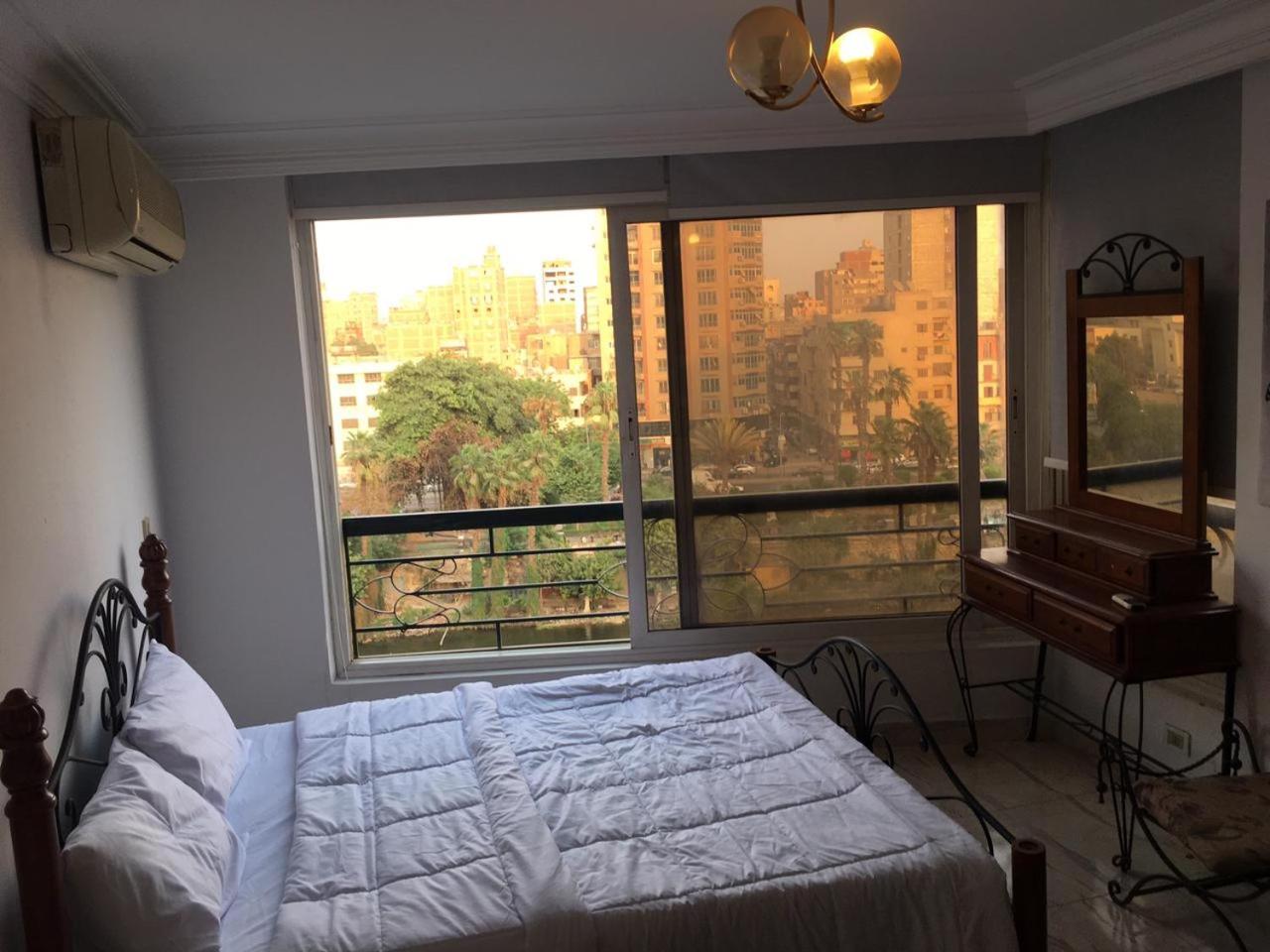 Luxury duplex on the Nile in Manial