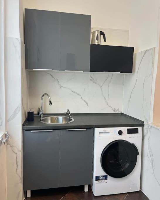 Le Crudi Home Genova Pegli