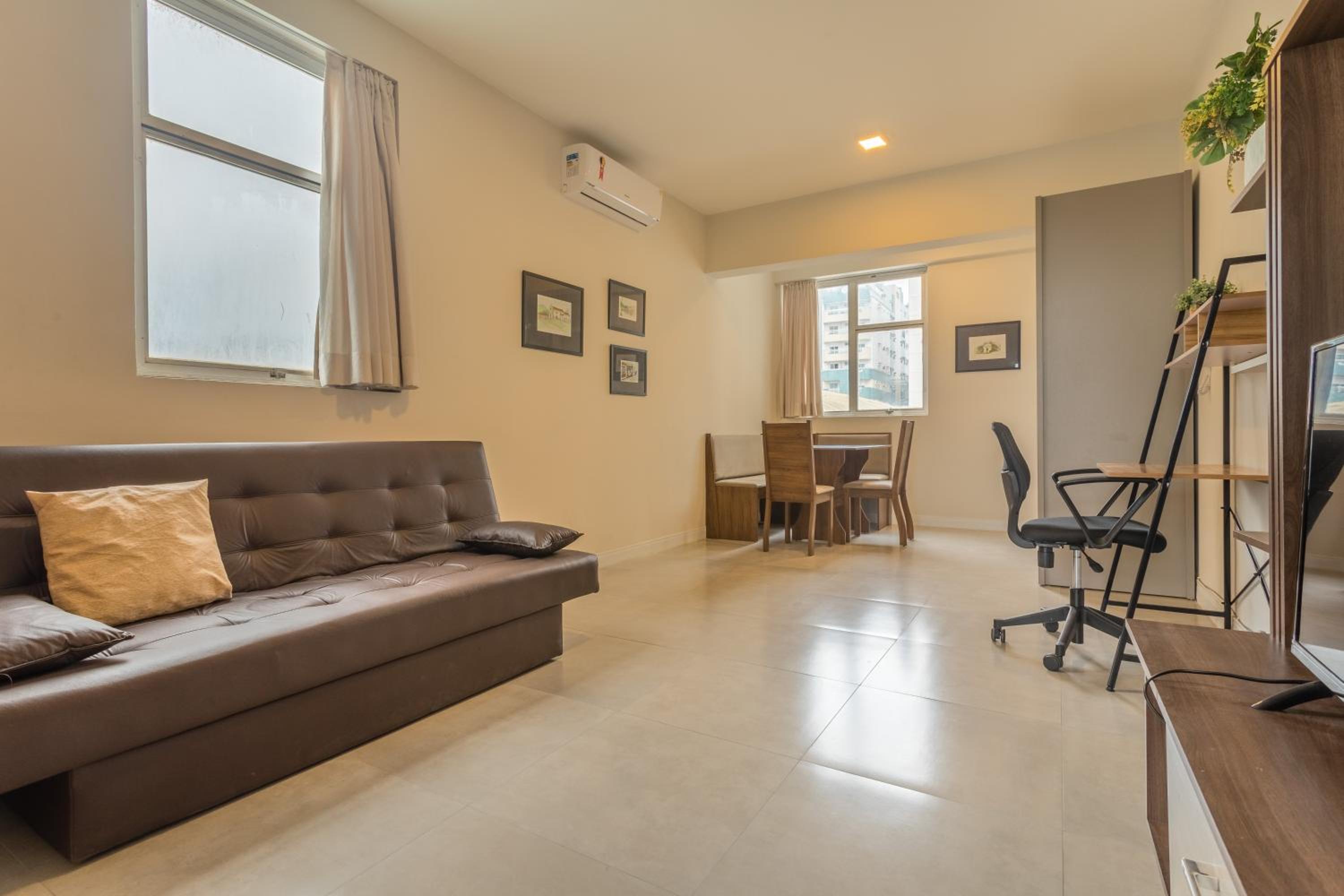 Conforto e home office no centro YX3732