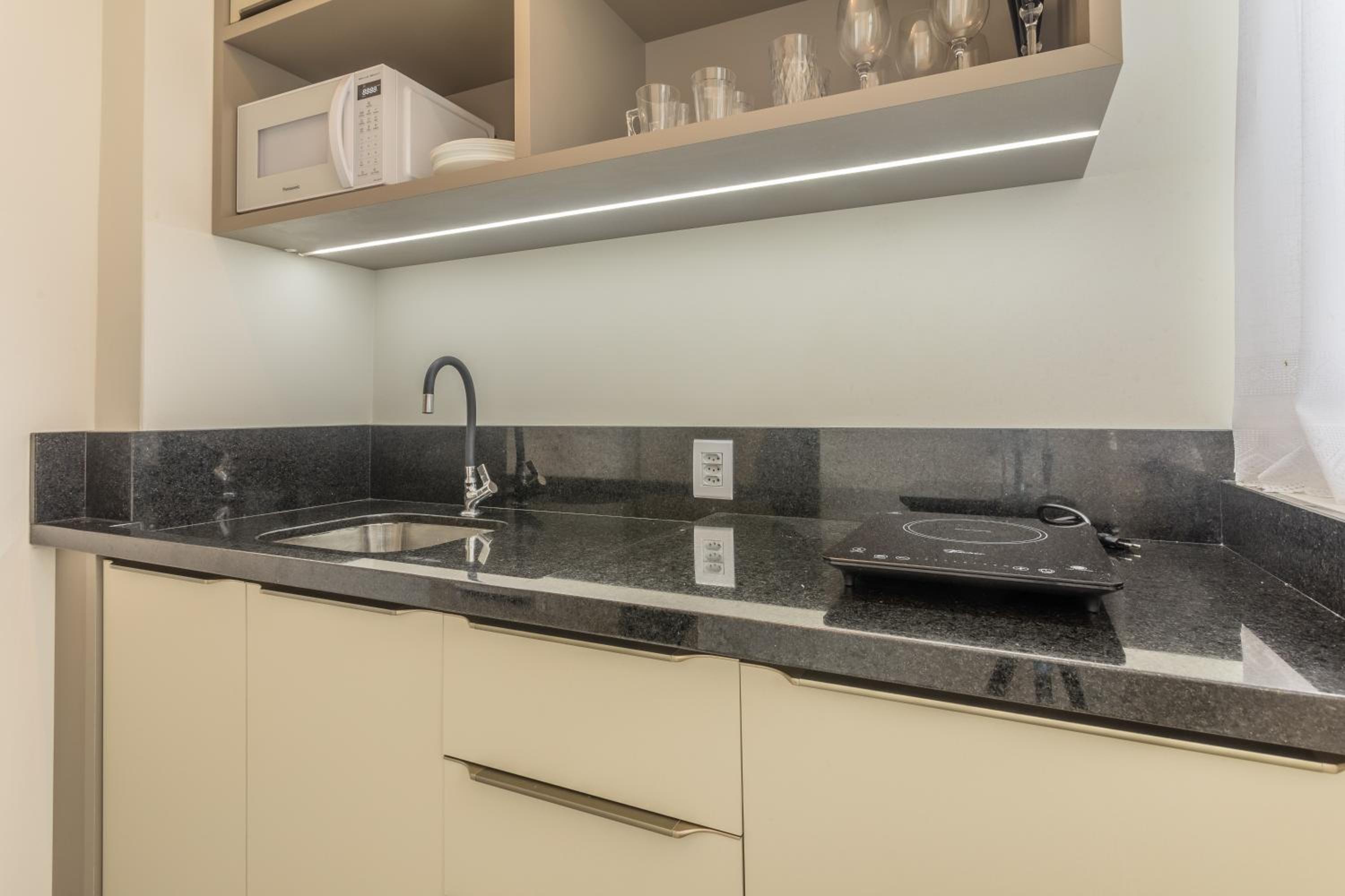 Conforto e home office no centro YX3732