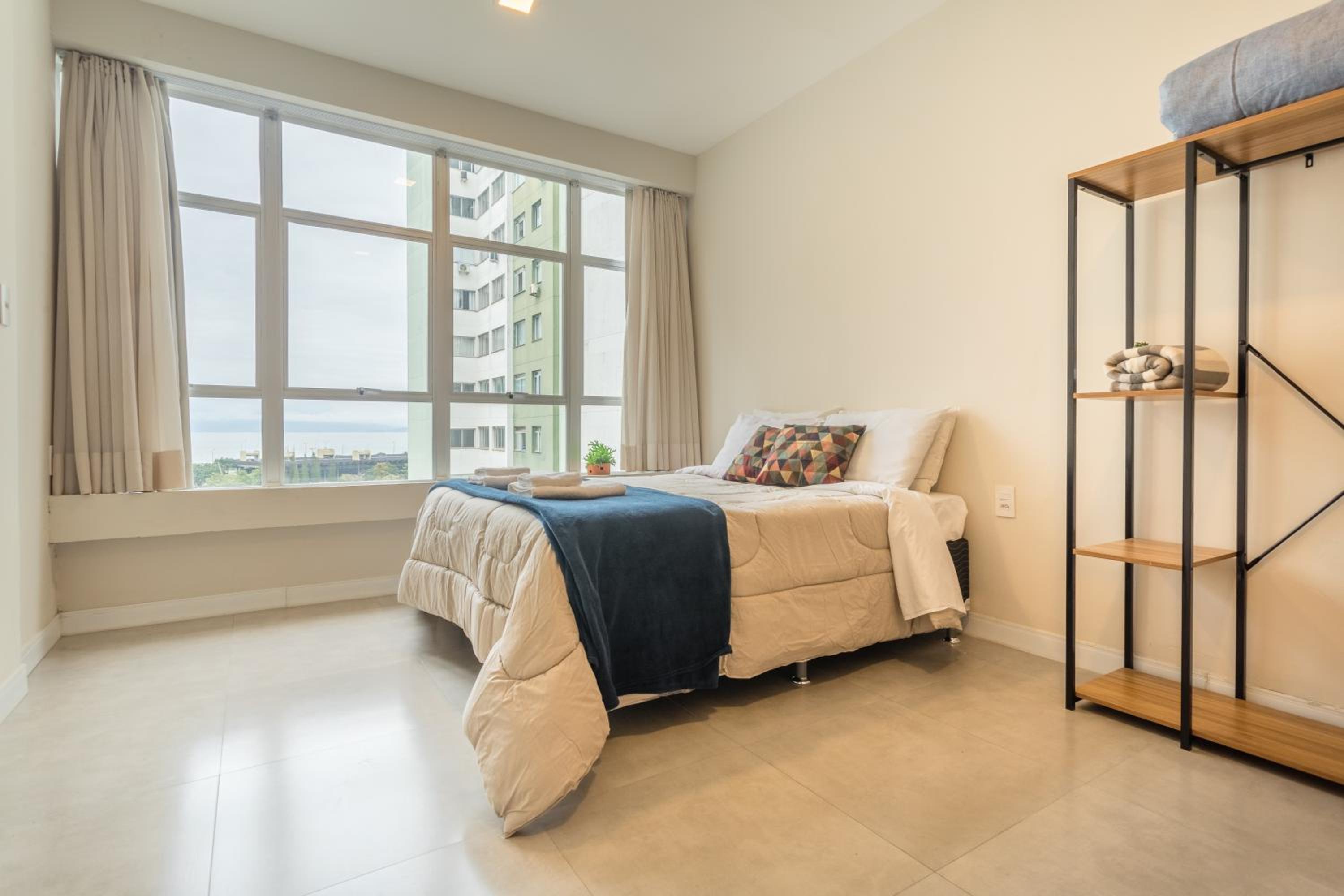 Conforto e home office no centro YX3732