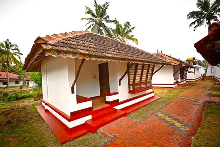 Coirvillage Lake Resort view 2
