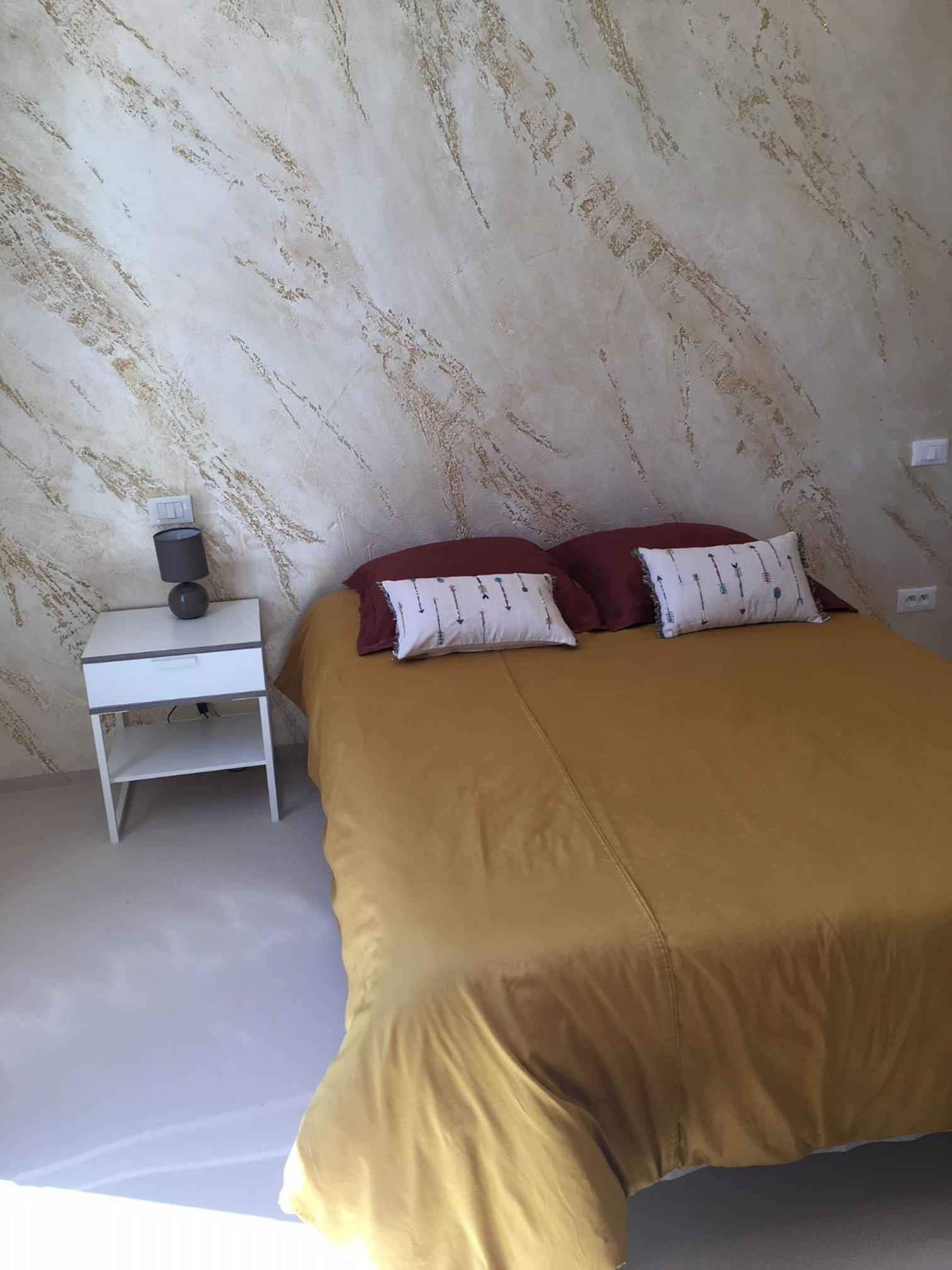 3 ROOMS - DOWNTOWN CANNES - 2 MIN FROM PALAIS Festivals