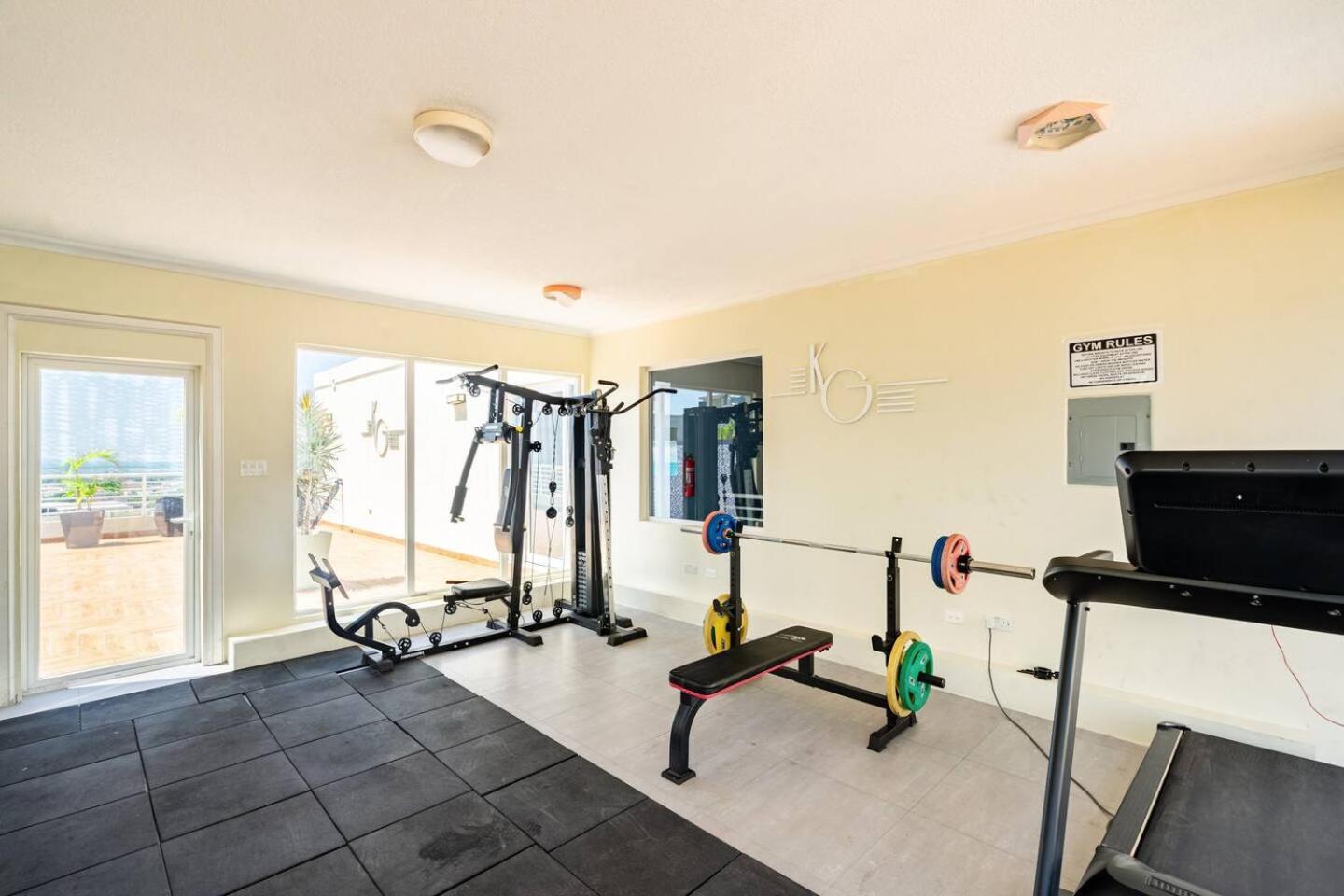 Family Friendly Apartment in The City view 4