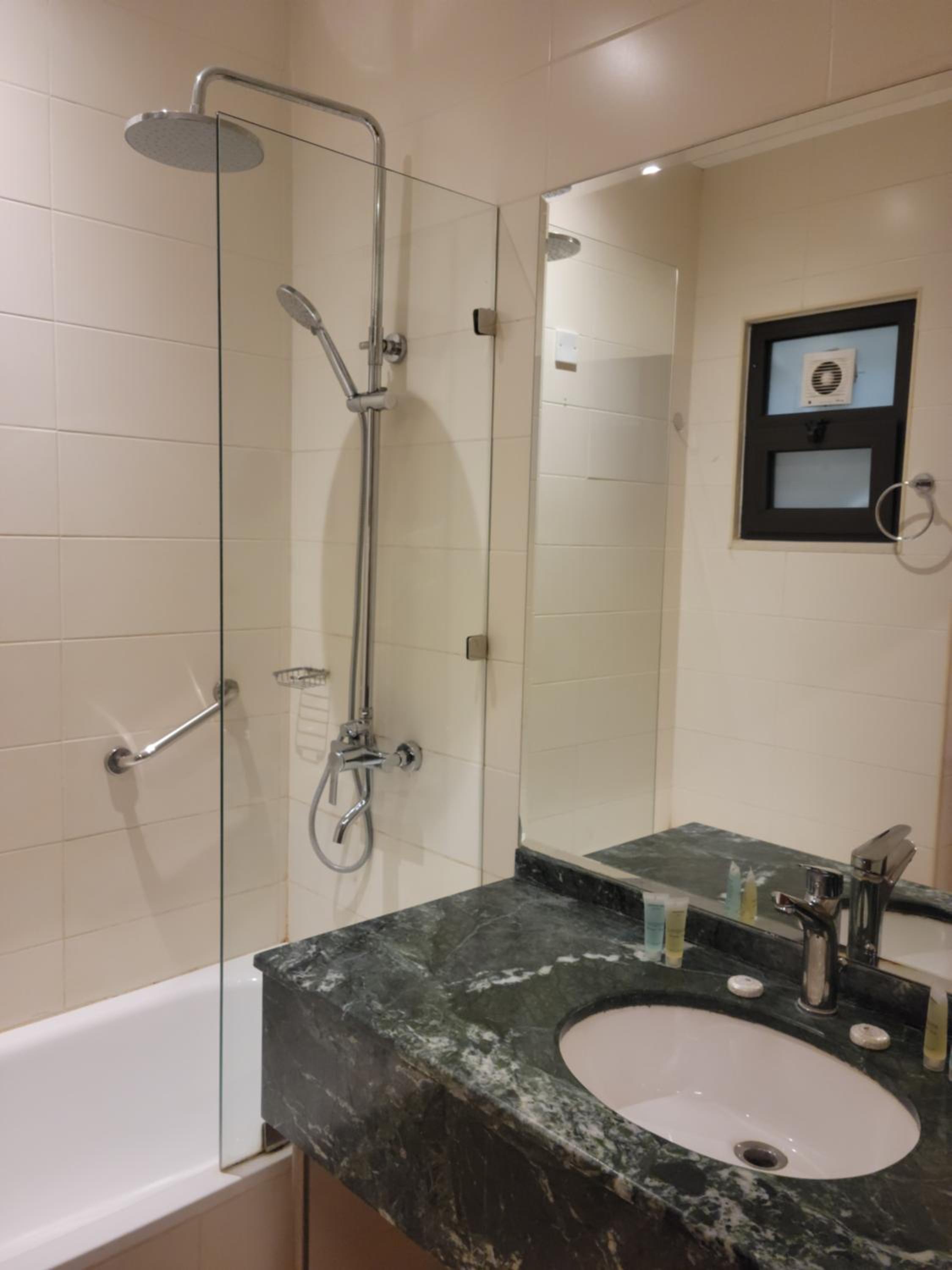 Big Ben Hotel Suites