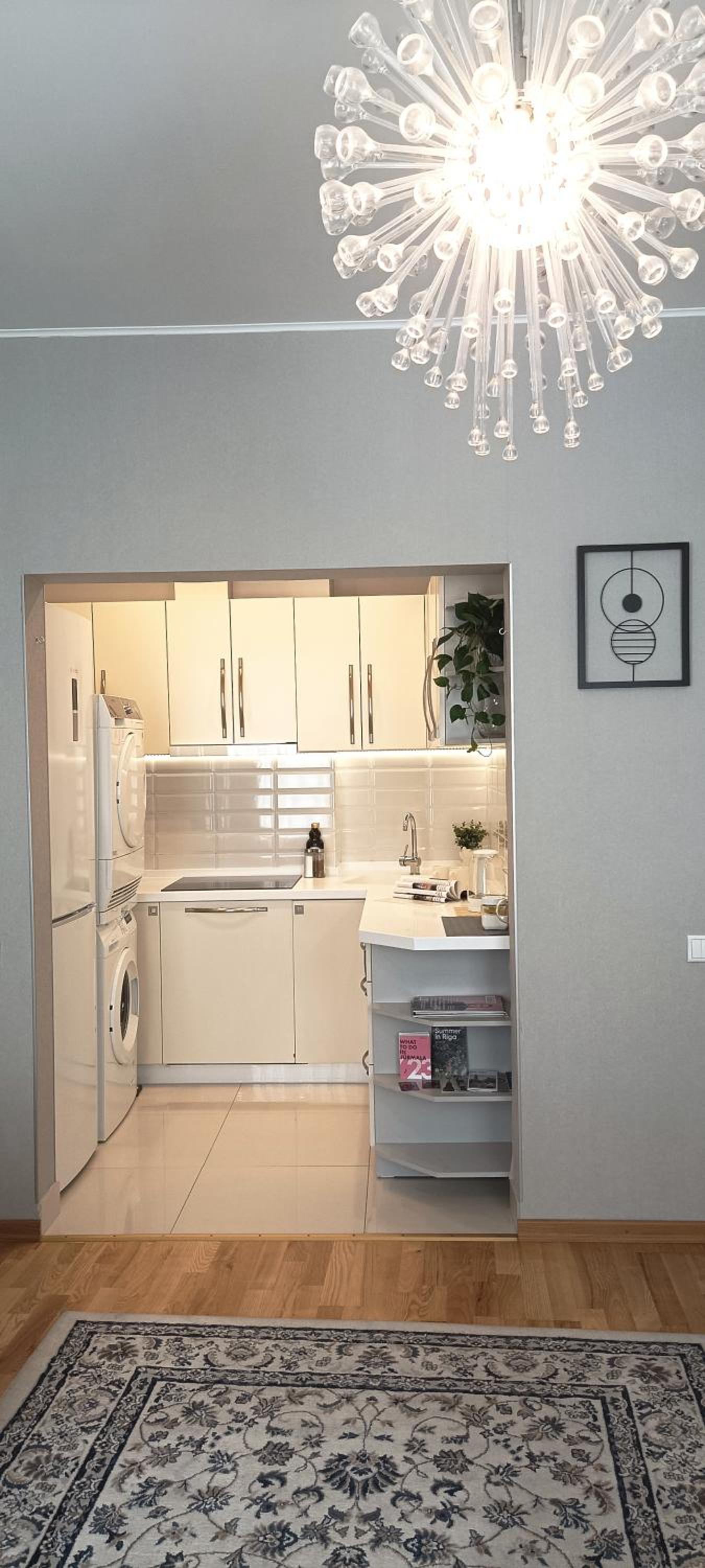 Old Town Two Bedroom Apartment near Dome Square & Scenic Waterfront