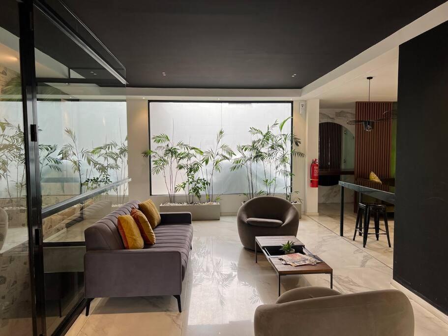 YOU Smart Studio - Equipetrol