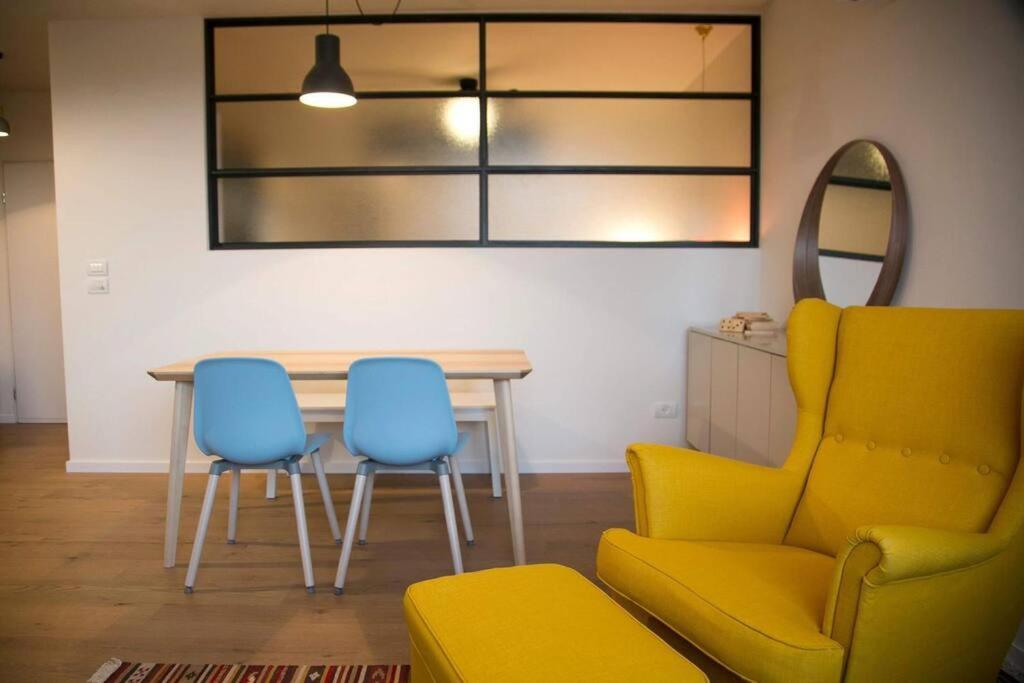 Herzliya Gem Renovated Apartment, Near Beach view 2