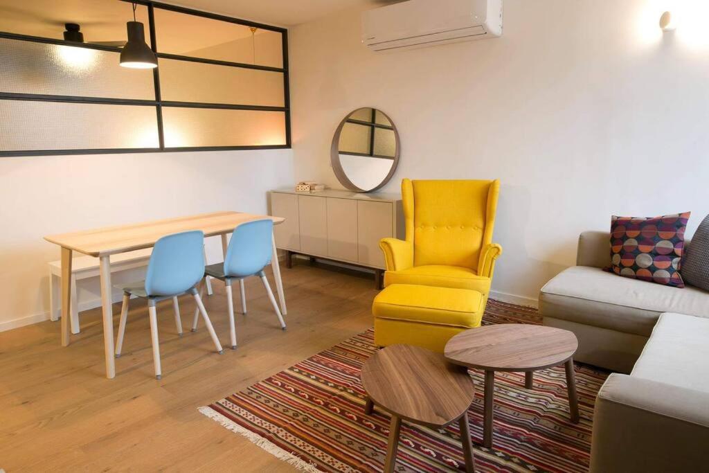 Herzliya Gem Renovated Apartment, Near Beach view 4