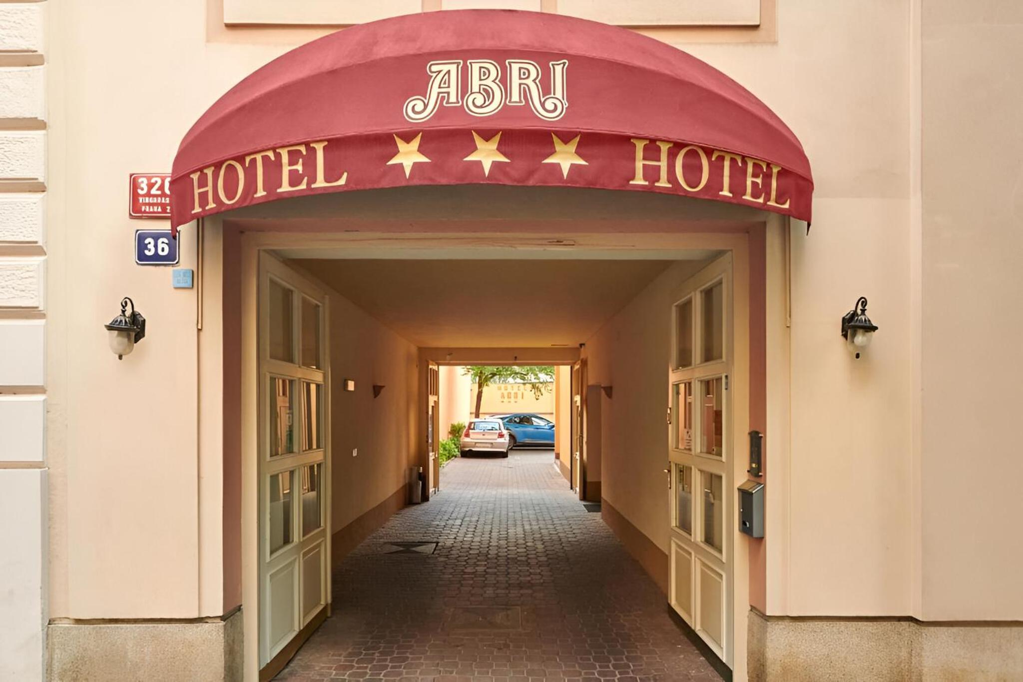 Apartments Abri