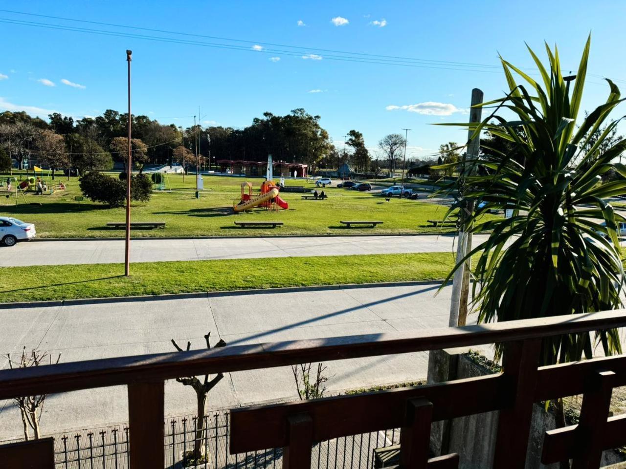 Casa Zona Residencial , pileta, garage doble y quincho con parrilla