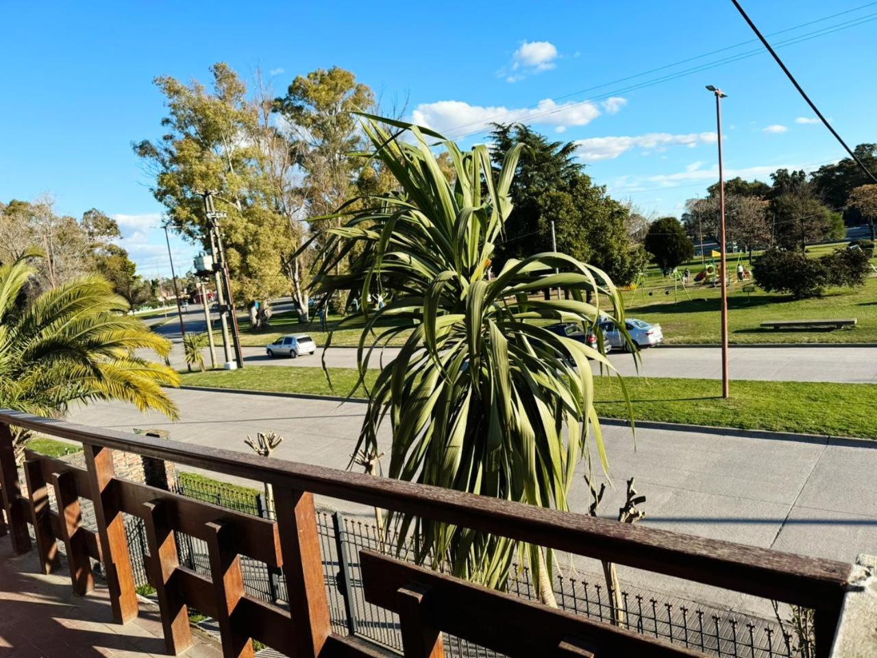 Casa Zona Residencial , pileta, garage doble y quincho con parrilla