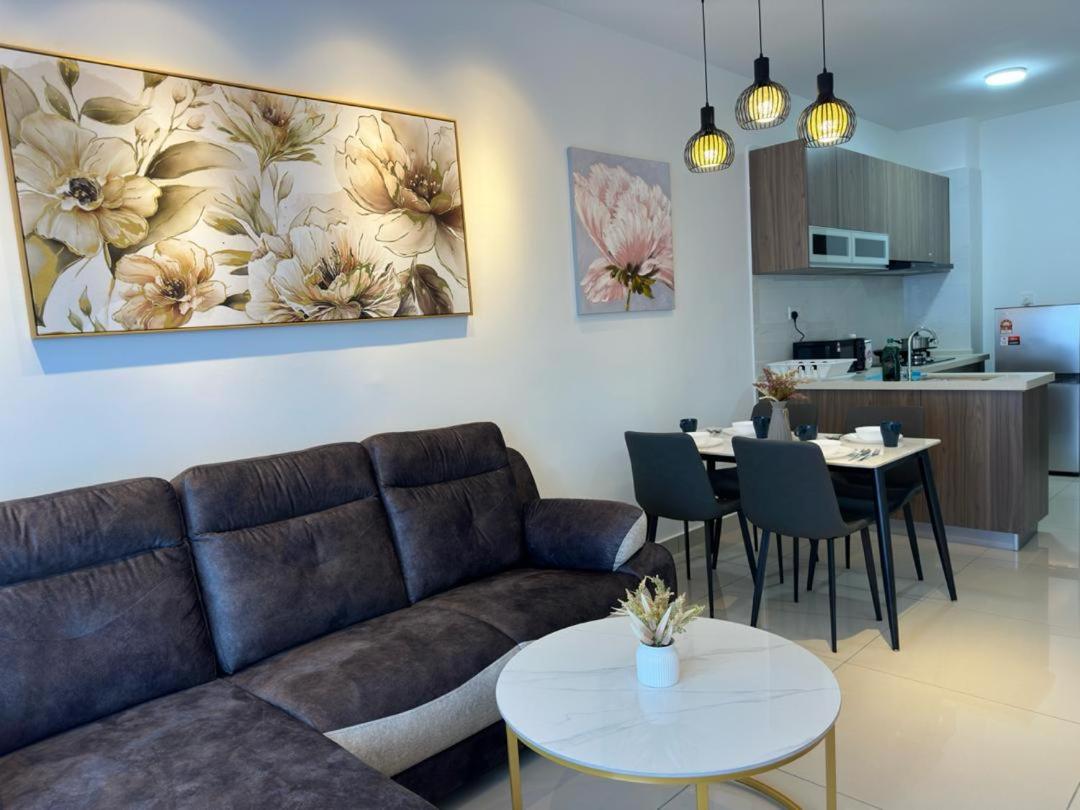 Central Park 2 Bedrooms