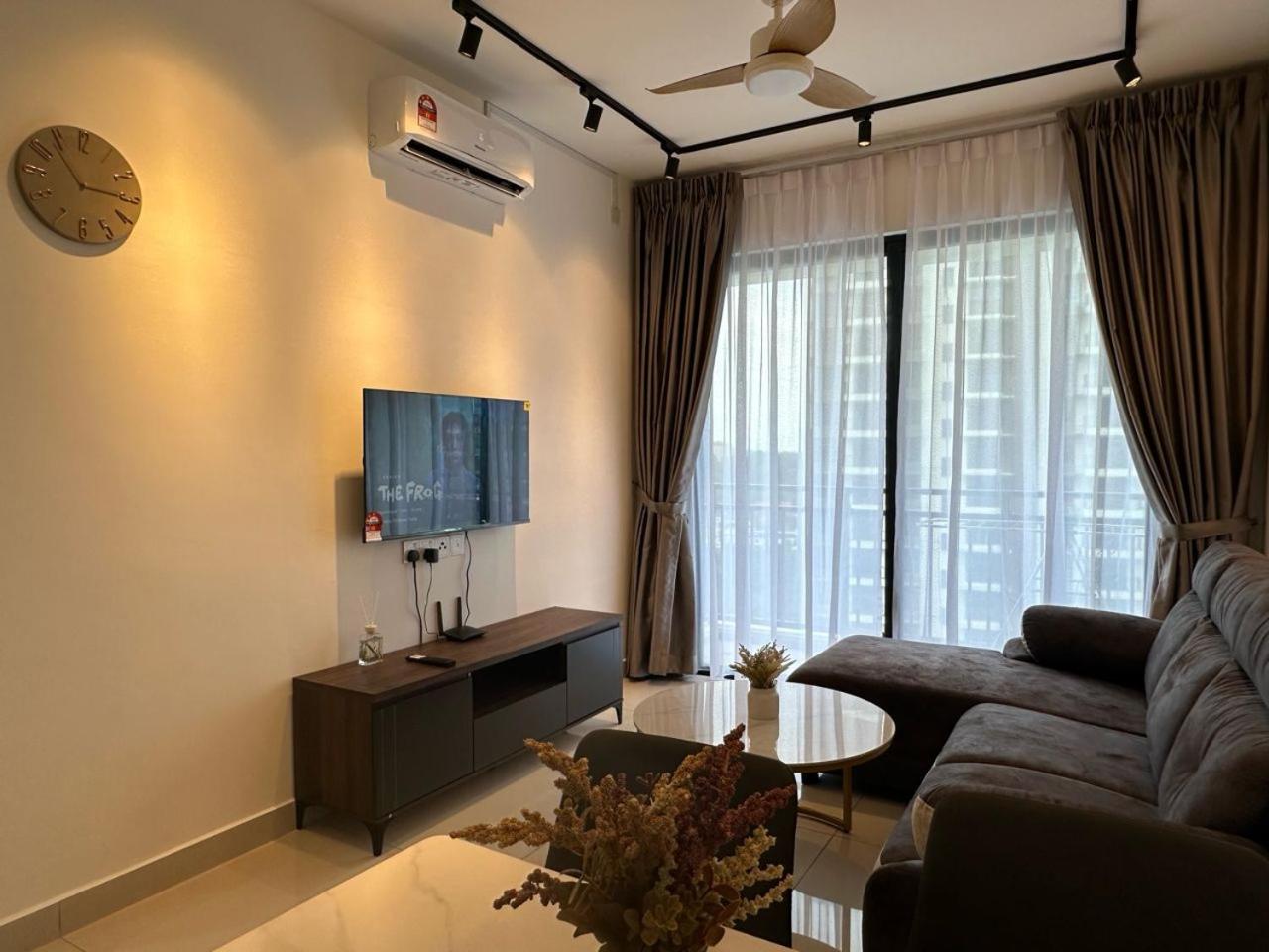 Central Park 2 Bedrooms