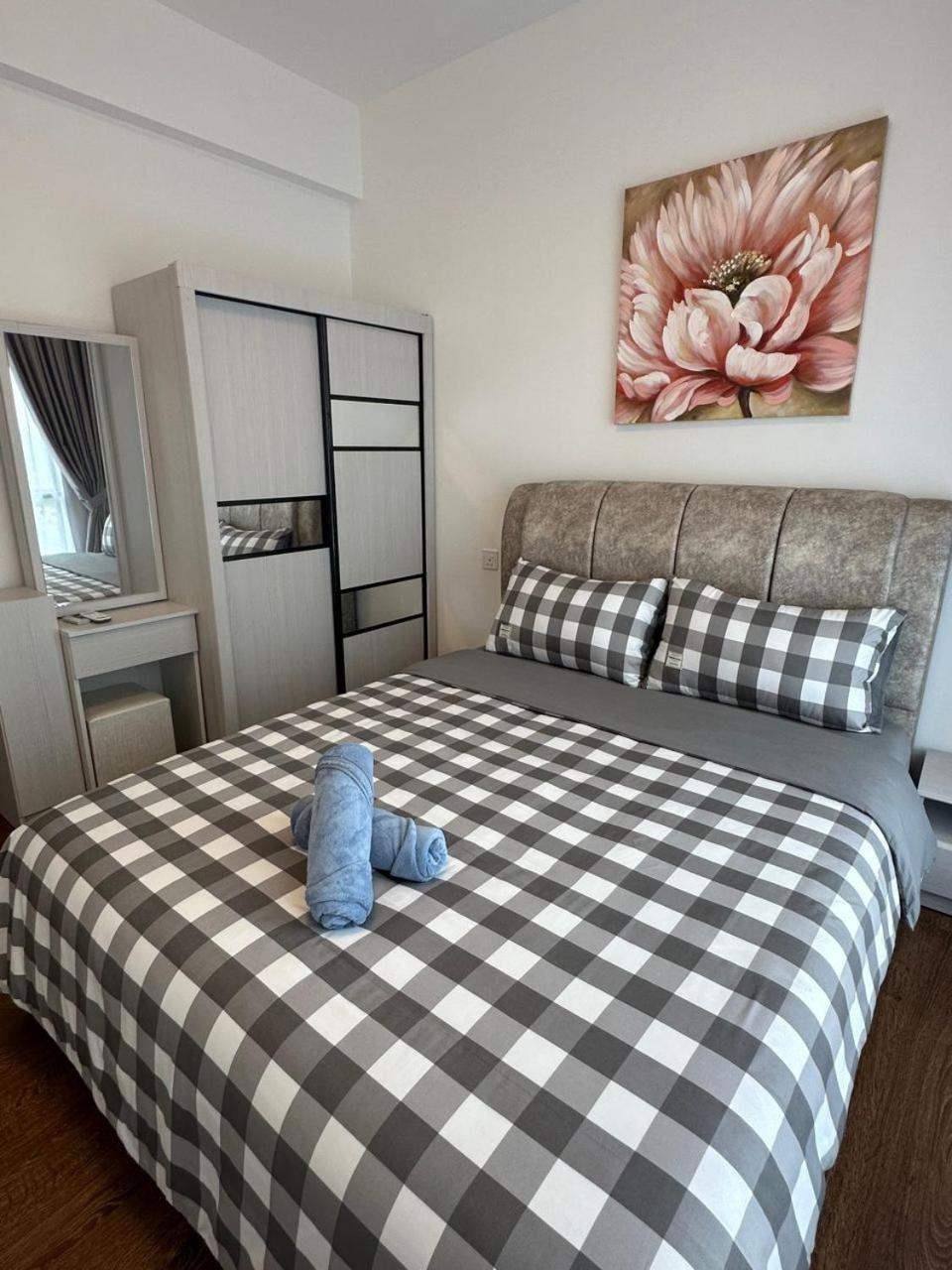 Central Park 2 Bedrooms