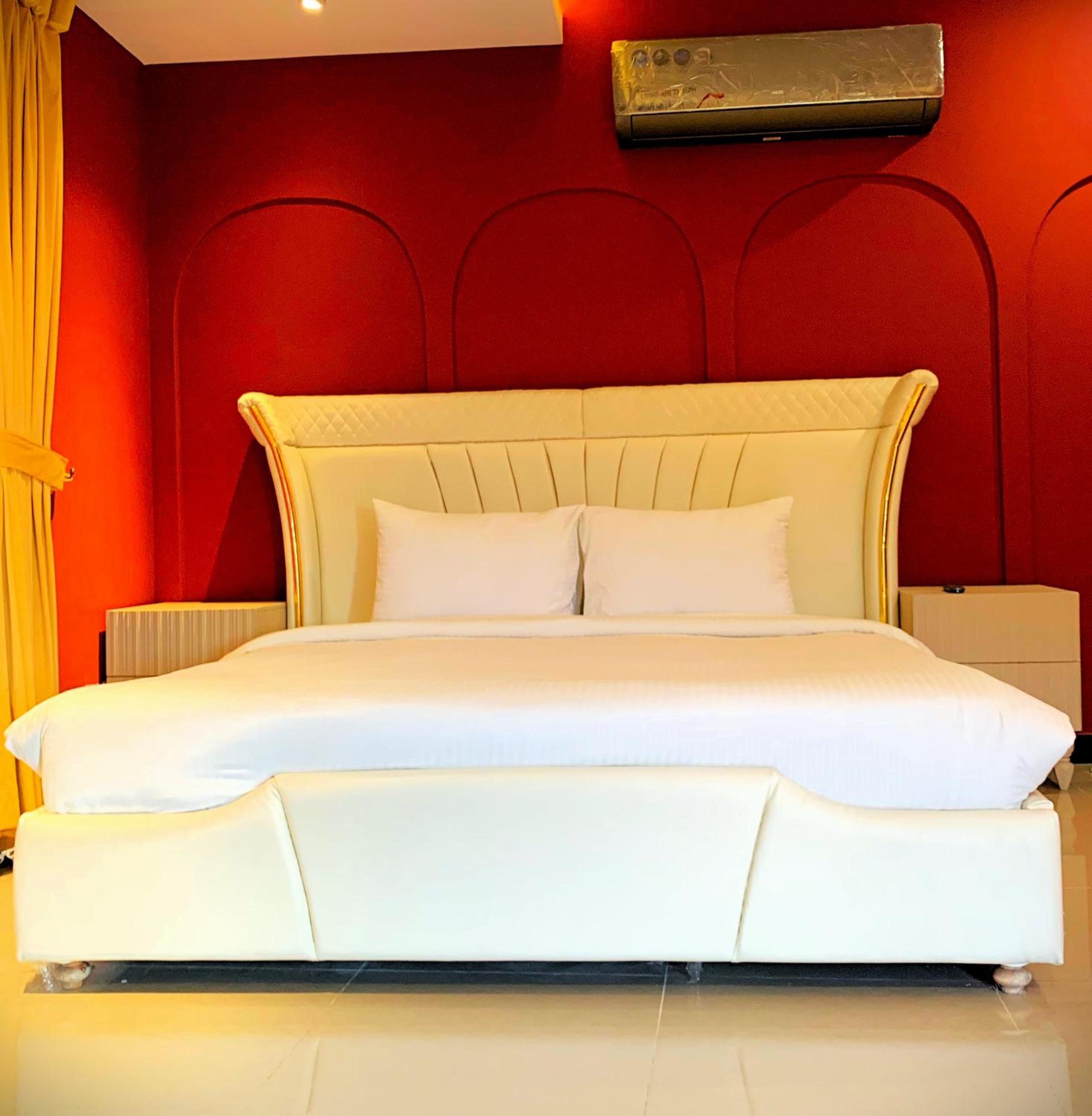 Regal Suite by StayMehman