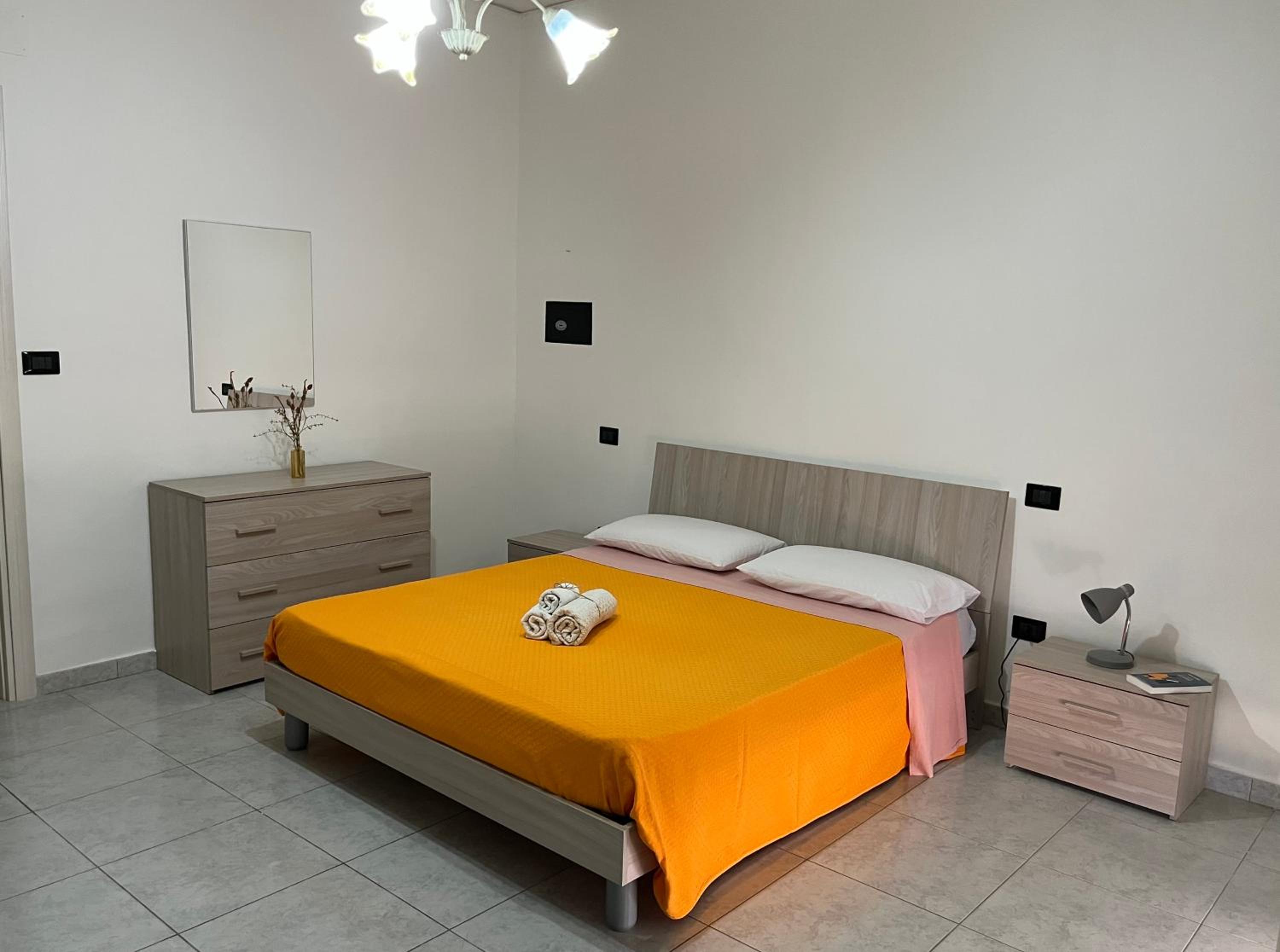 Spazioso appartamento - Casa Fe view 3