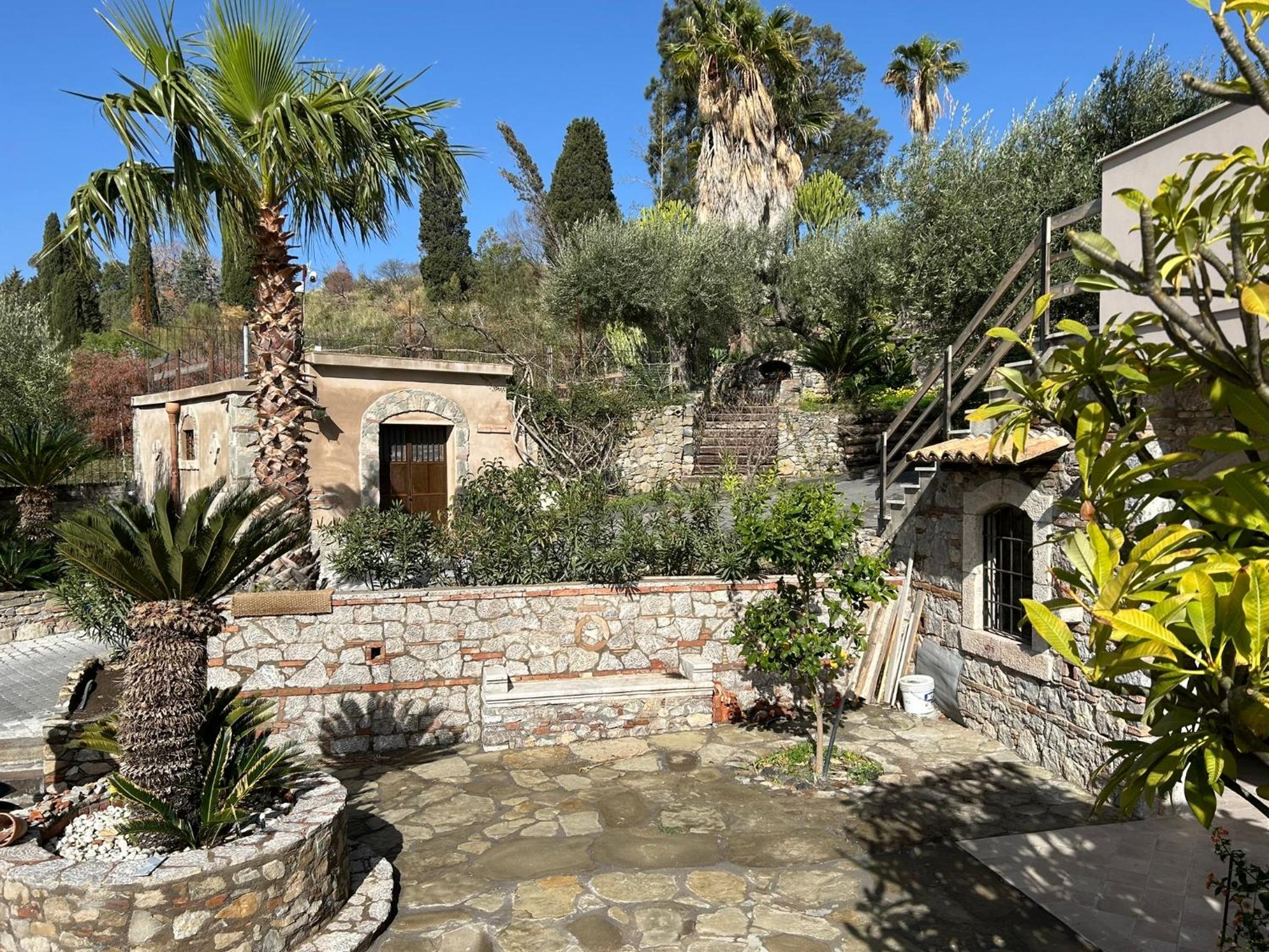 LUXURY VILLA Vittorianna Etna- Taormina & Seaview with Pool photo 3