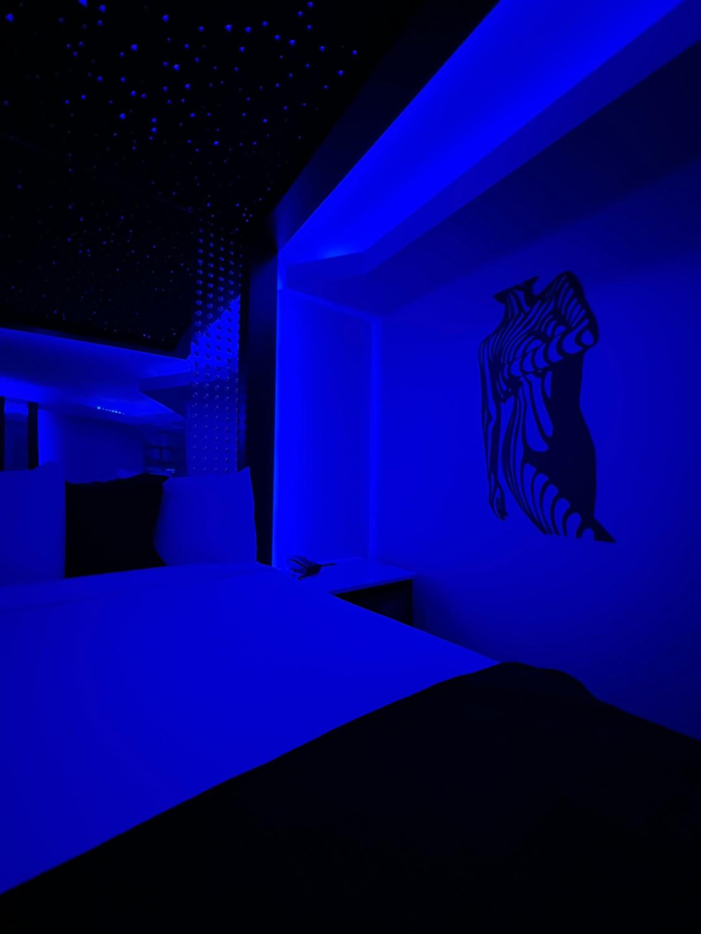 Imperial Suites, Adults Only