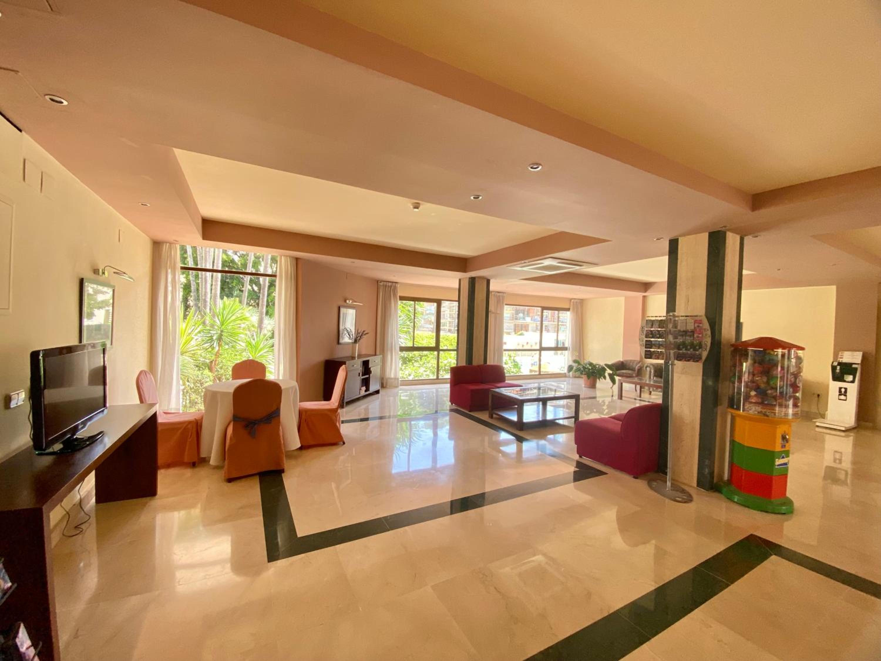 Apartamentos MS Puerto Marina, antes MS Pepita