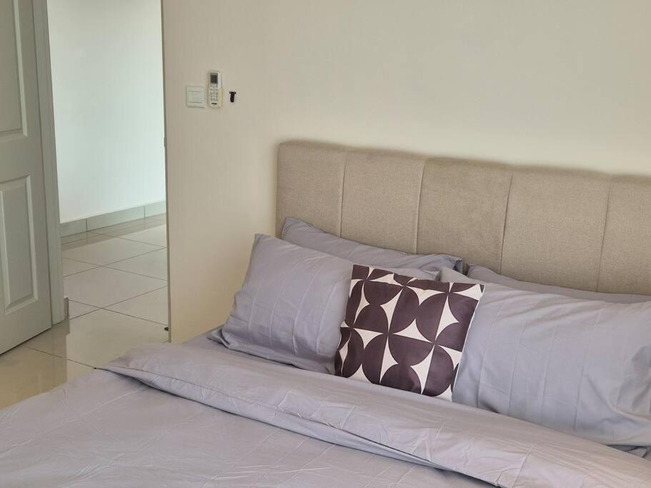 Heart of Mount Austin Cozy 2 Rooms 4 Pax