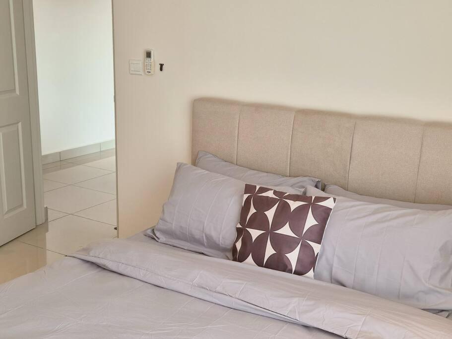 Heart of Mount Austin Cozy 2 Rooms 4 Pax