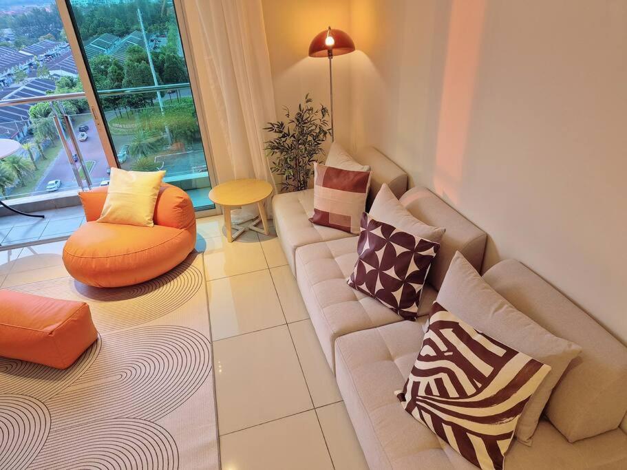 Heart of Mount Austin Cozy 2 Rooms 4 Pax