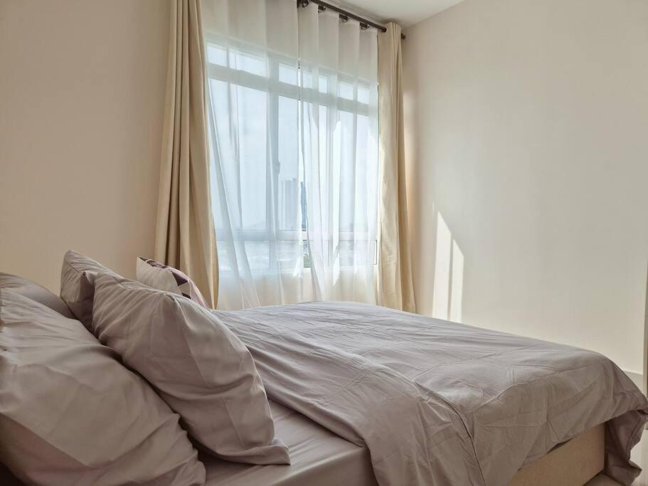 Heart of Mount Austin Cozy 2 Rooms 4 Pax