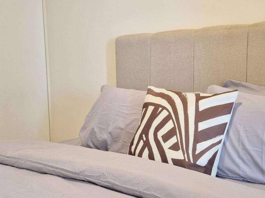 Heart of Mount Austin Cozy 2 Rooms 4 Pax