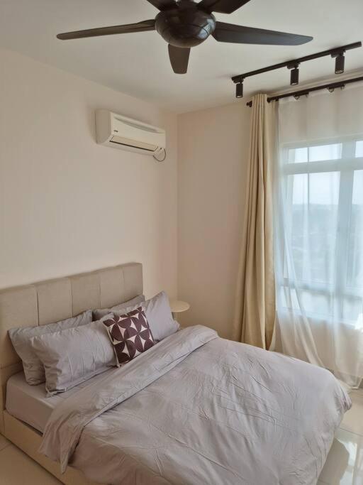 Heart of Mount Austin Cozy 2 Rooms 4 Pax