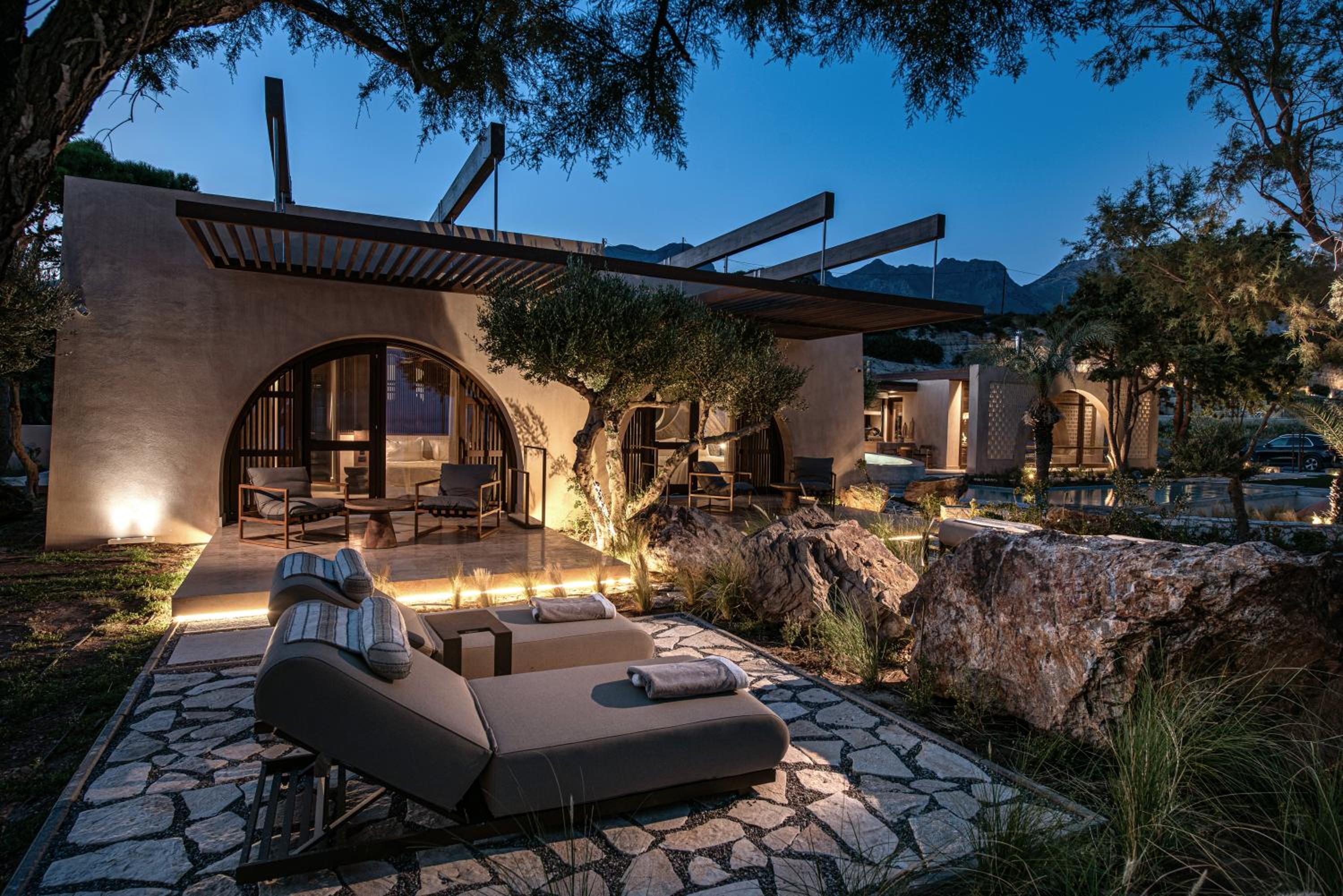 The Echo Of The Sea - Beachfront Luxury Villa view 3