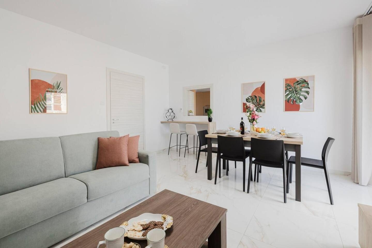 Spinola Court 2BED w pool and parking by Homely view 3