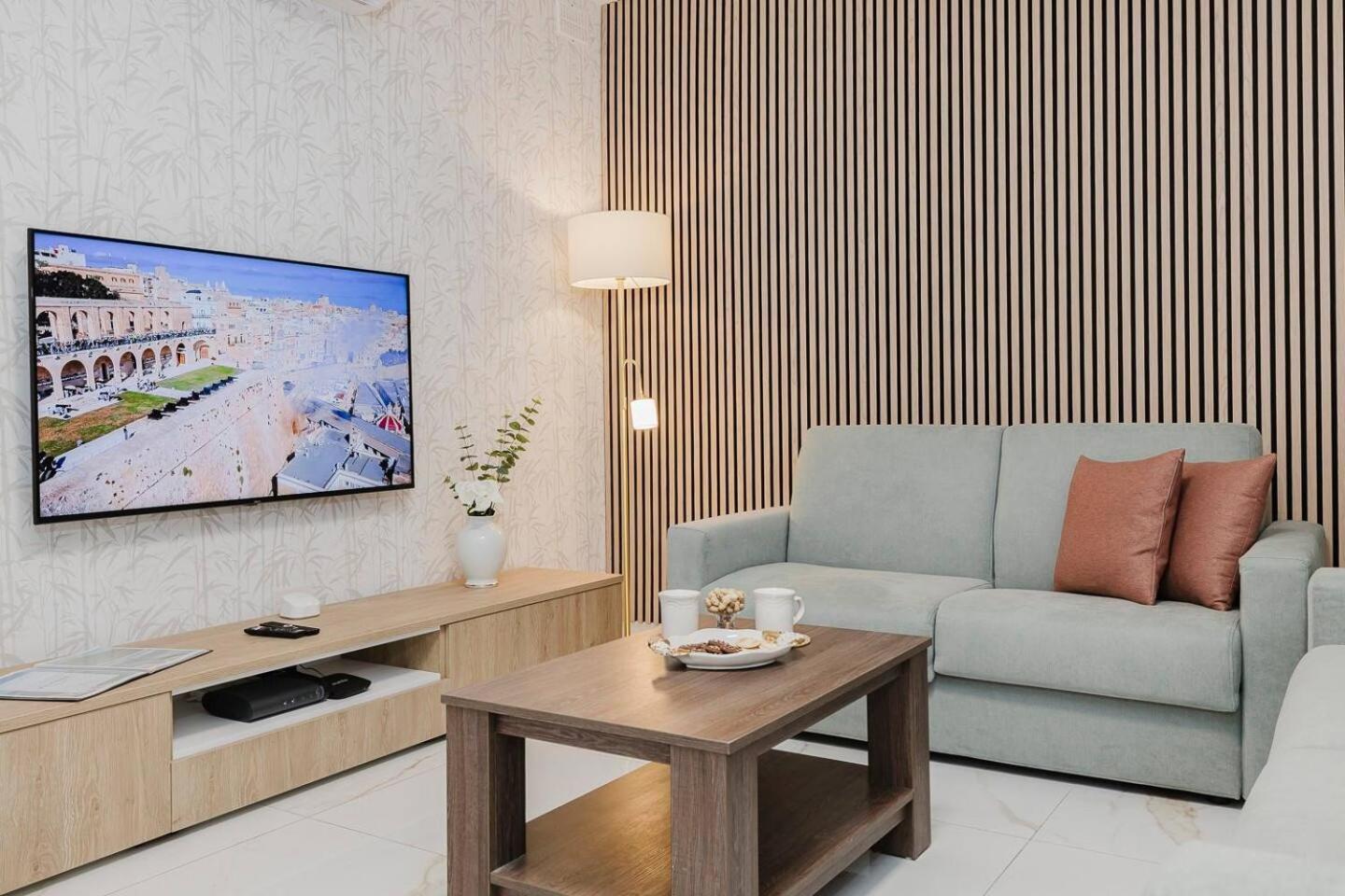 Spinola Court 2BED w pool and parking by Homely view 5