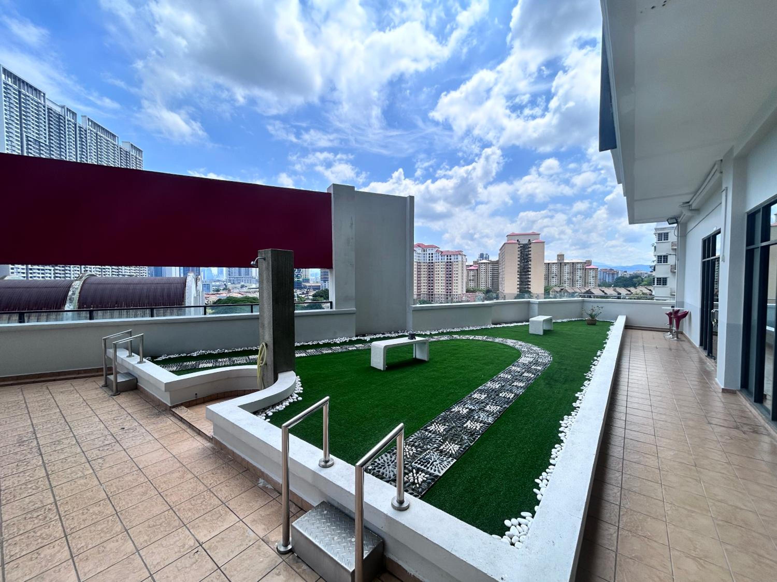 Private Cinema and Jacuzzi at Pertama Residency