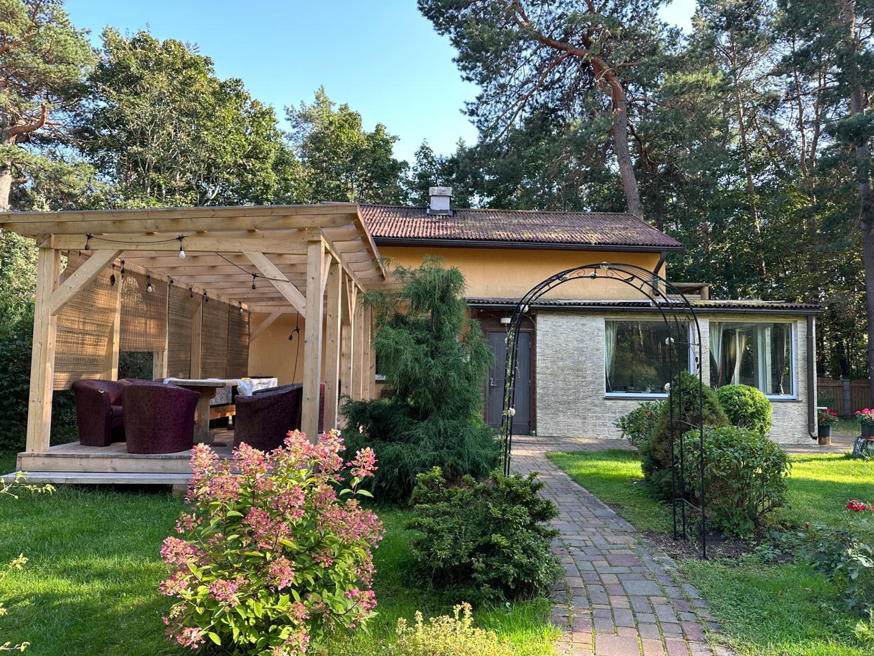 Hotel House By The Sea With Hot Tub - Image 1