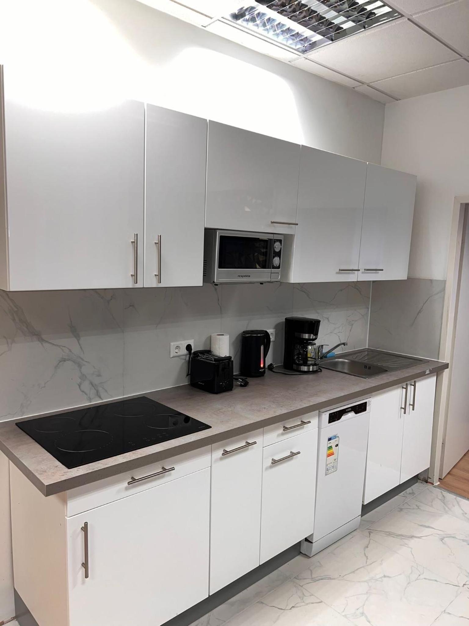 BIG 7RMS City Central Loft, 1ALocation