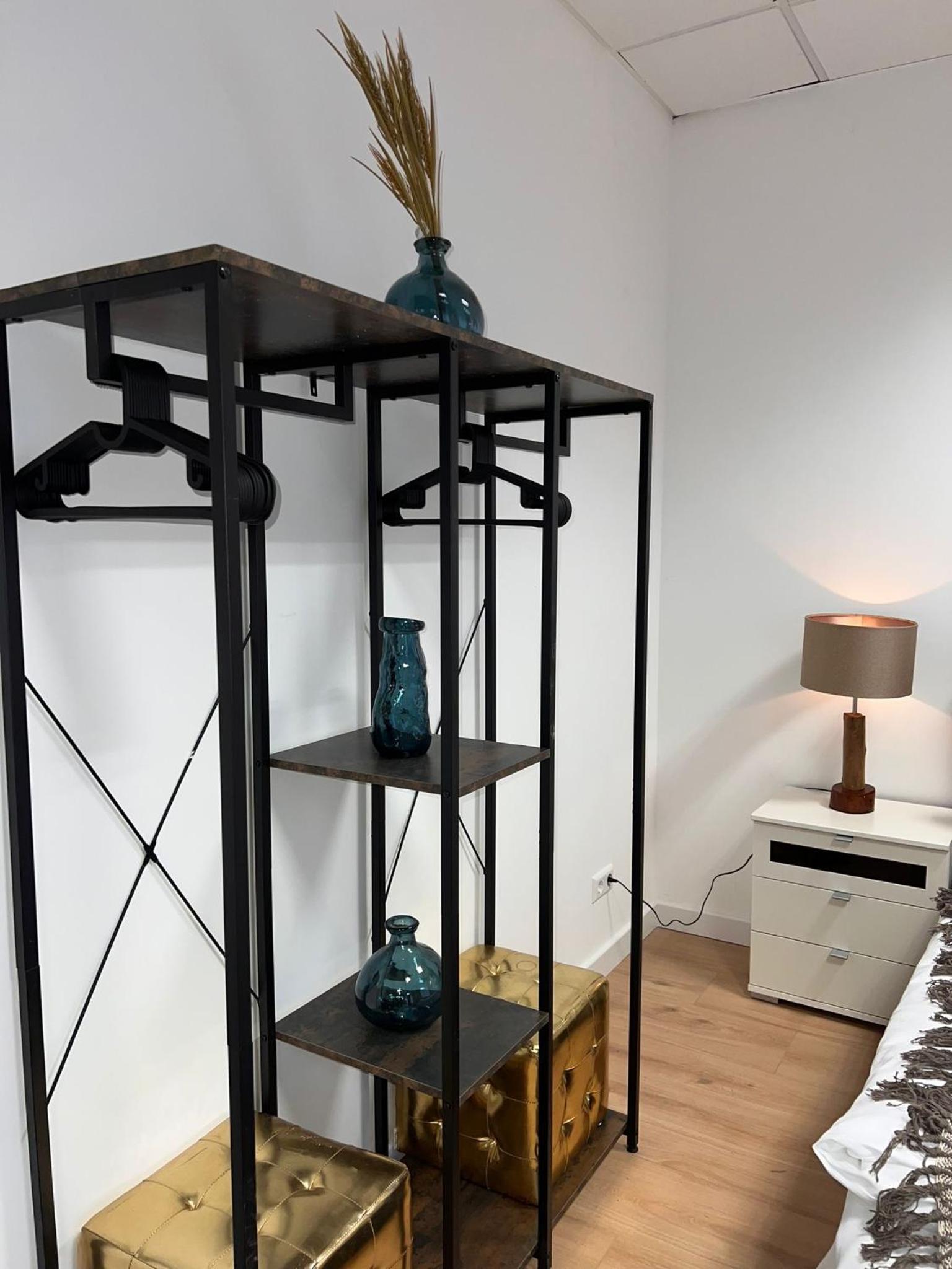BIG 7RMS City Central Loft, 1ALocation