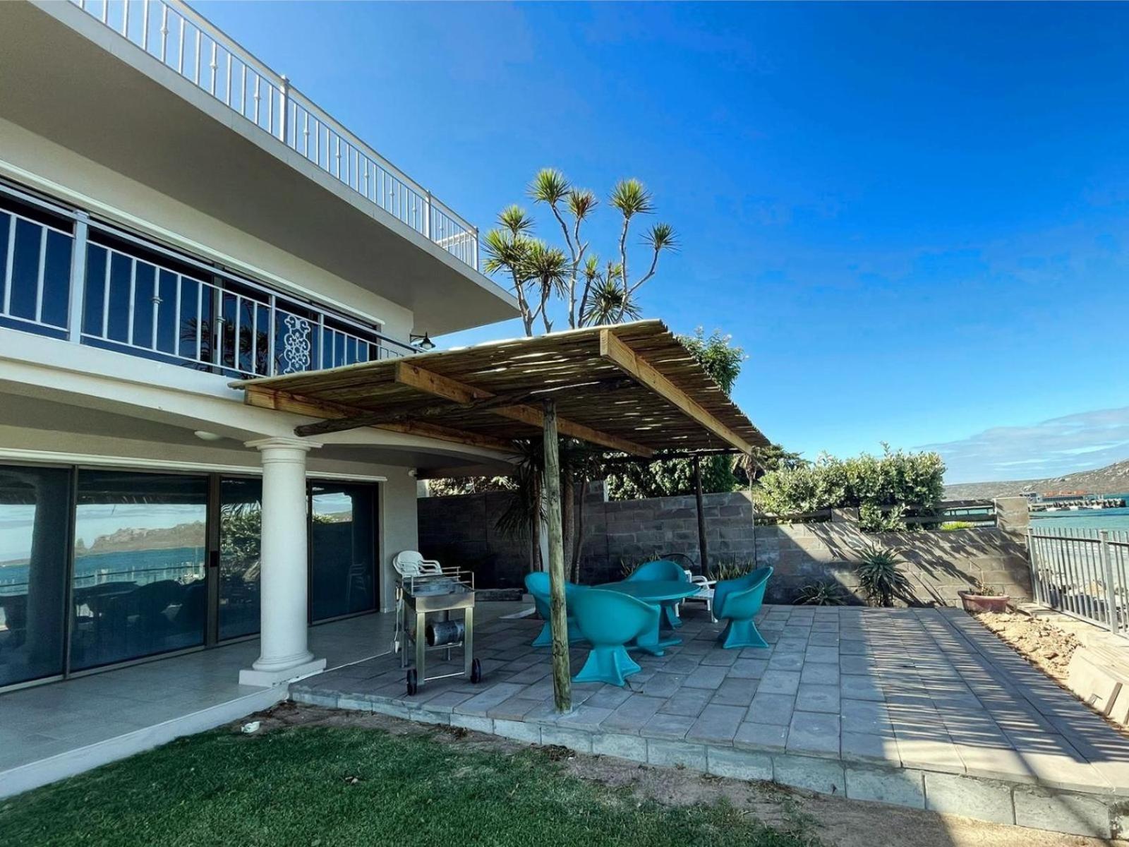 By The Beach - Beachfront Apartment & Home view 3