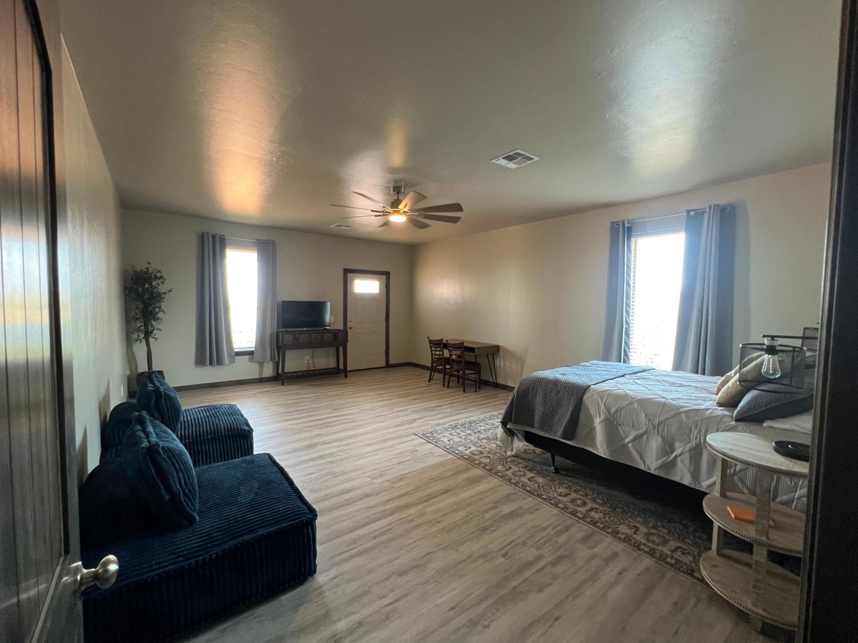 Lakeview Suites