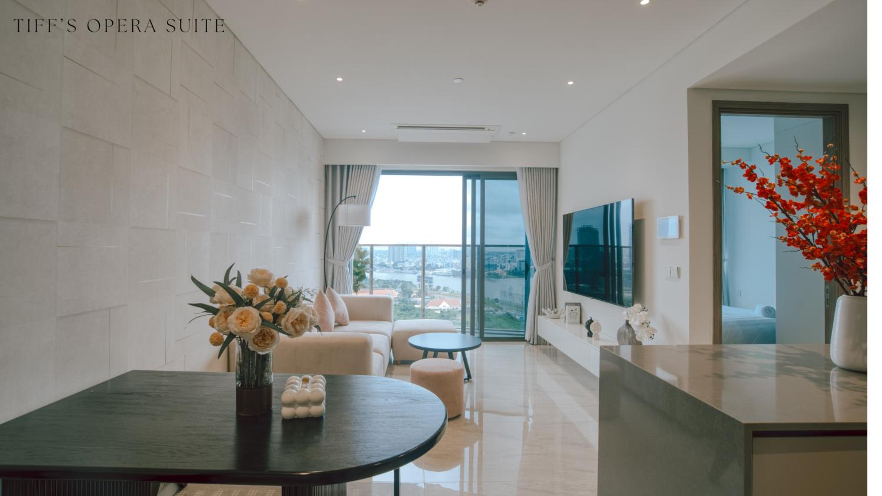 Metropole Thu Thiem - Tiff's Opera Suite