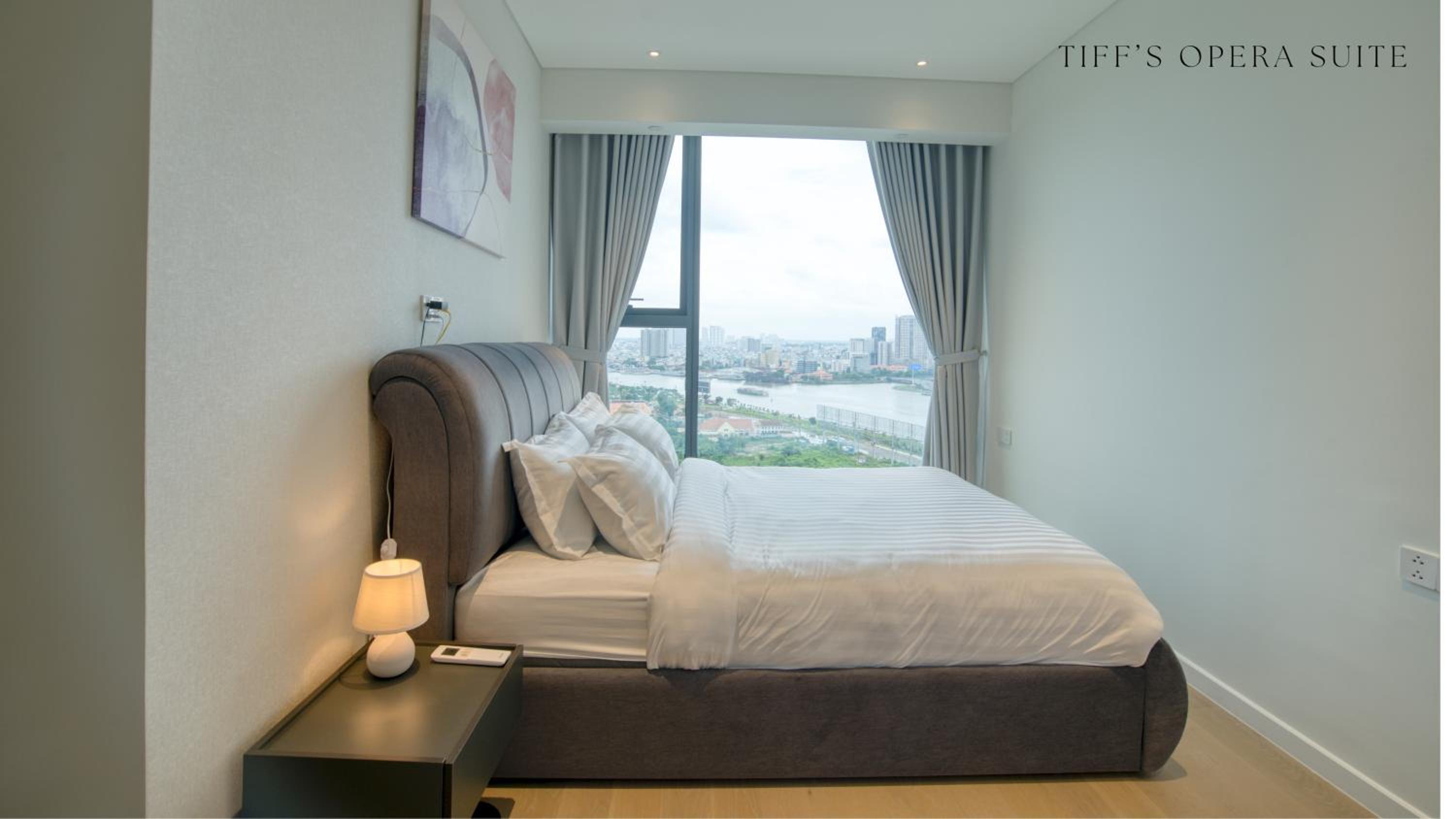 Metropole Thu Thiem - Tiff's Opera Suite
