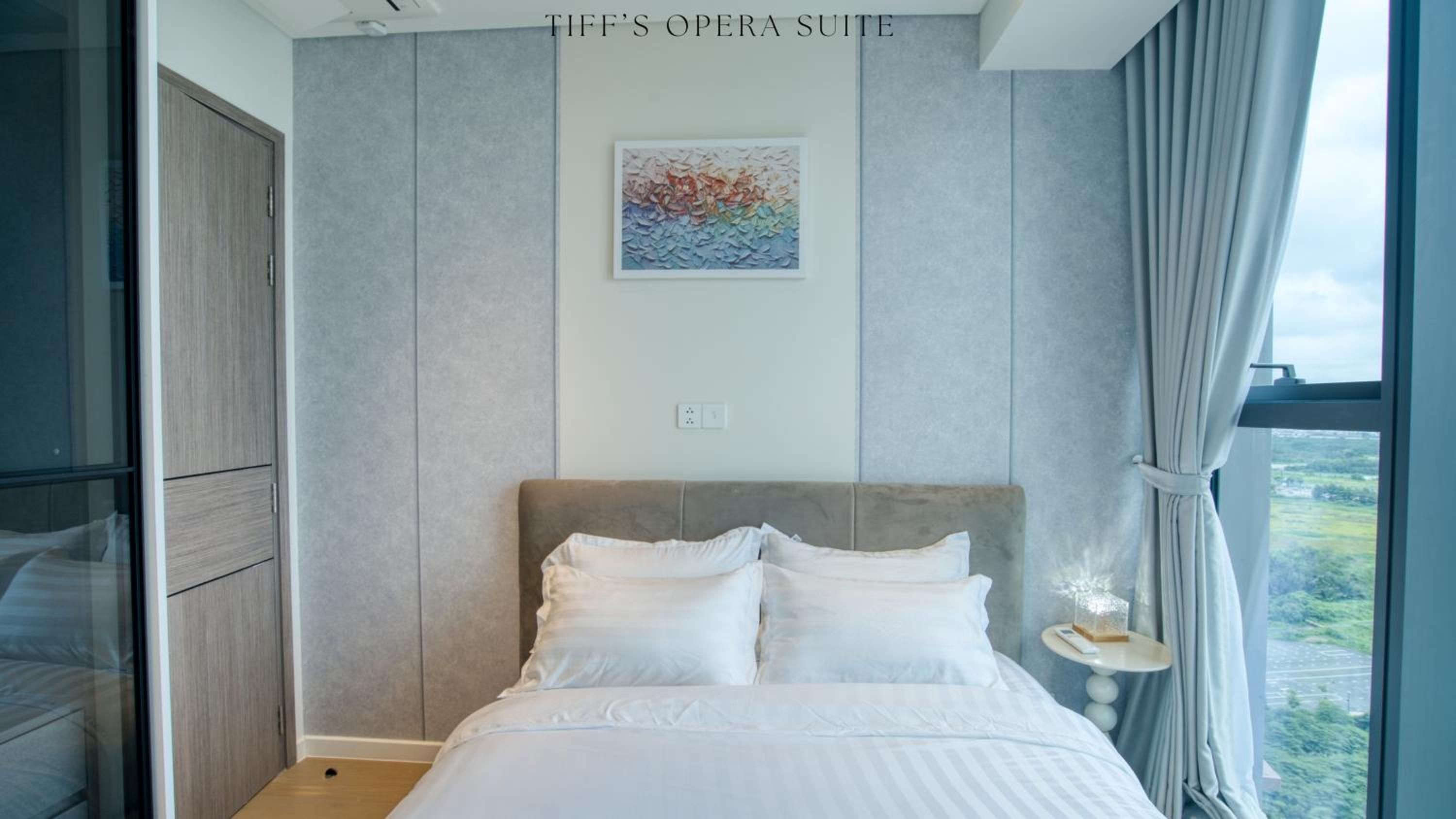 Metropole Thu Thiem - Tiff's Opera Suite