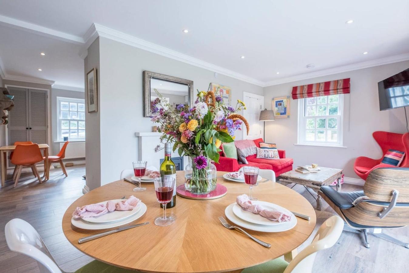 The Poppies, a stylish Aldeburgh holiday home