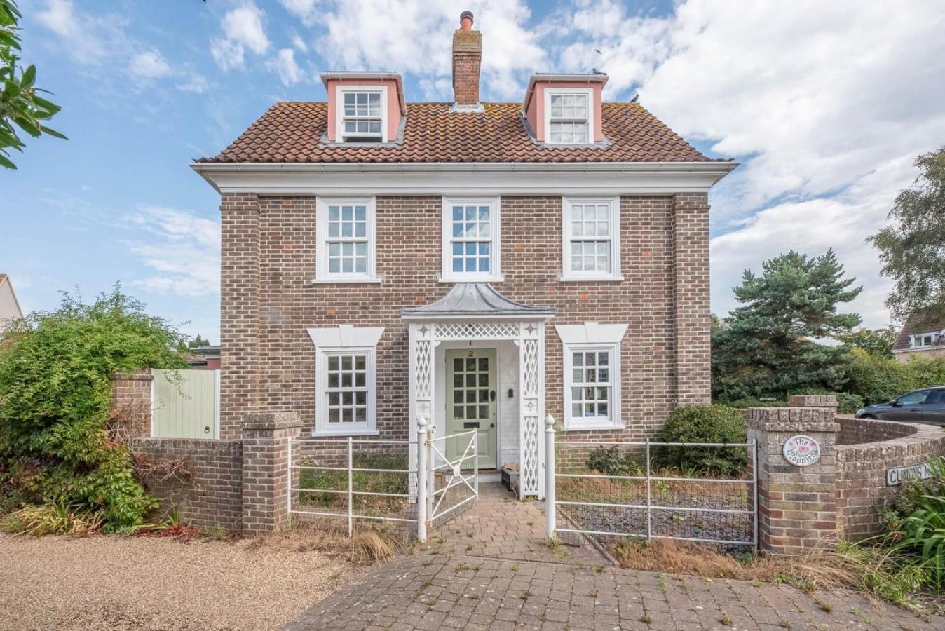 The Poppies, a stylish Aldeburgh holiday home