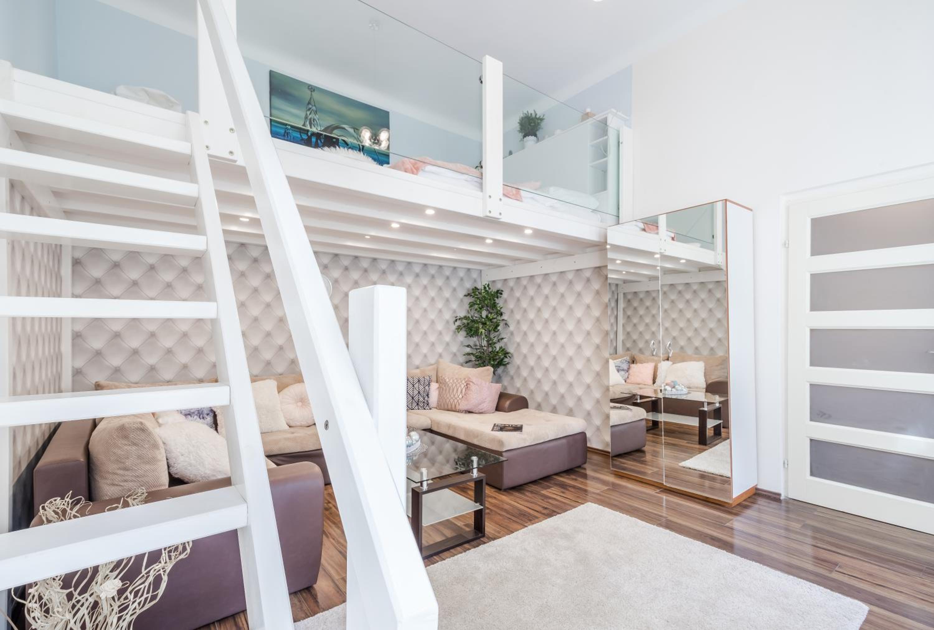 BpR Stylish Mosaic Home with Terrace view 3